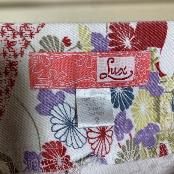 Shorts - Picture 3 of 3